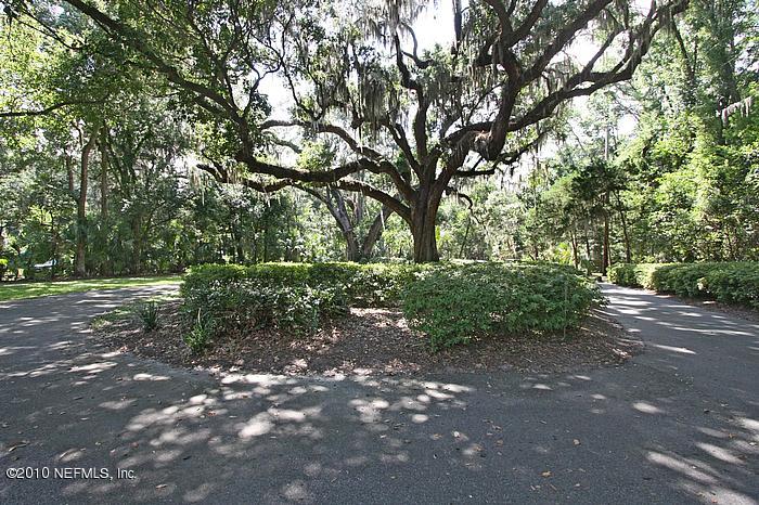 6999 Old Church Road Fleming Island, FL 32003 - Photo 31 of 32 Front yard