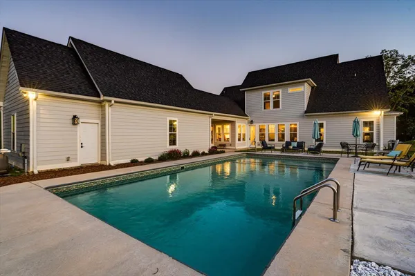 $1,400,000 | 200 Waters Drive, Ringgold, GA 30736