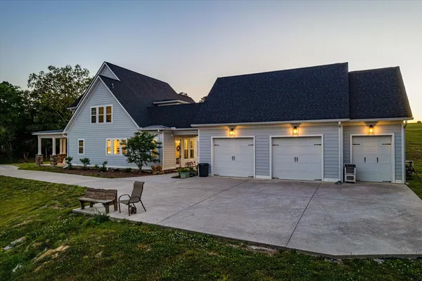 $1,400,000 | 200 Waters Drive, Ringgold, GA 30736