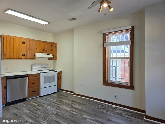 $1,325 | 420 West 22nd Street, Unit 2, Wilmington, DE 19802