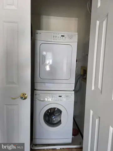 a close up view of washer and dryer