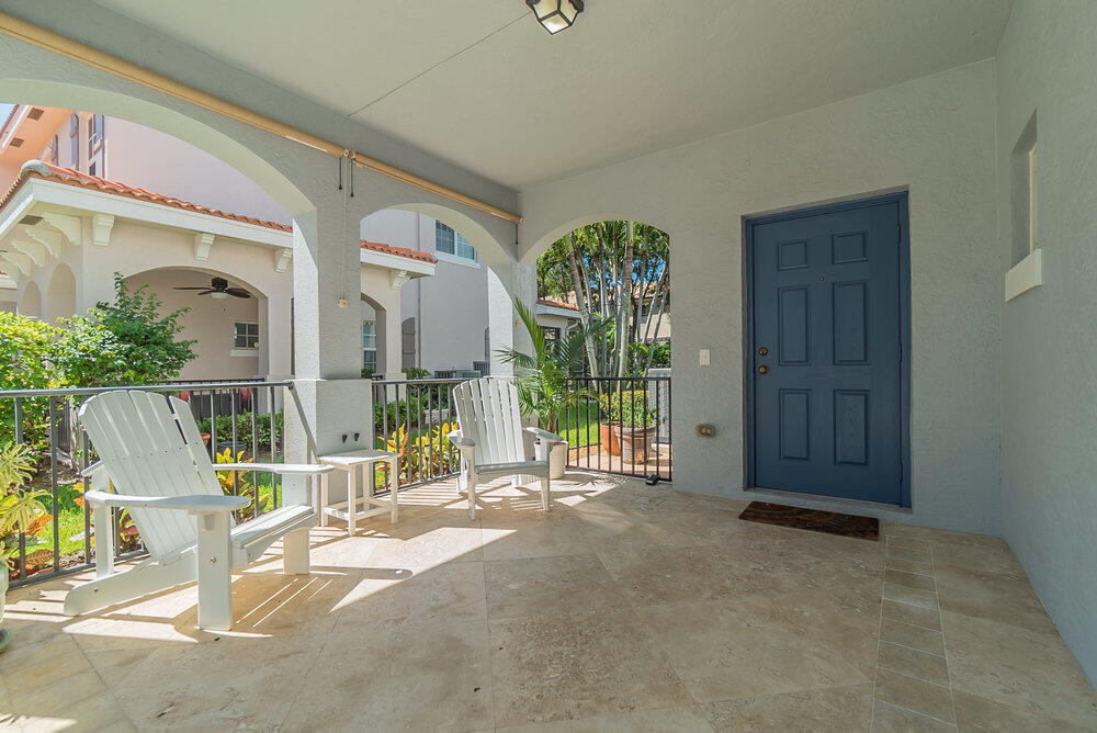 115 Owl Pointe Circle Jupiter, FL 33458 - Photo 2 of 24 002_dsc02031
