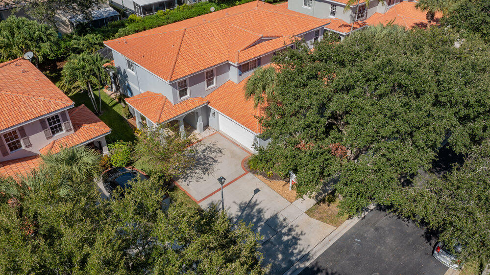 115 Owl Pointe Circle Jupiter, FL 33458 - Photo 21 of 24 035_dji_0401