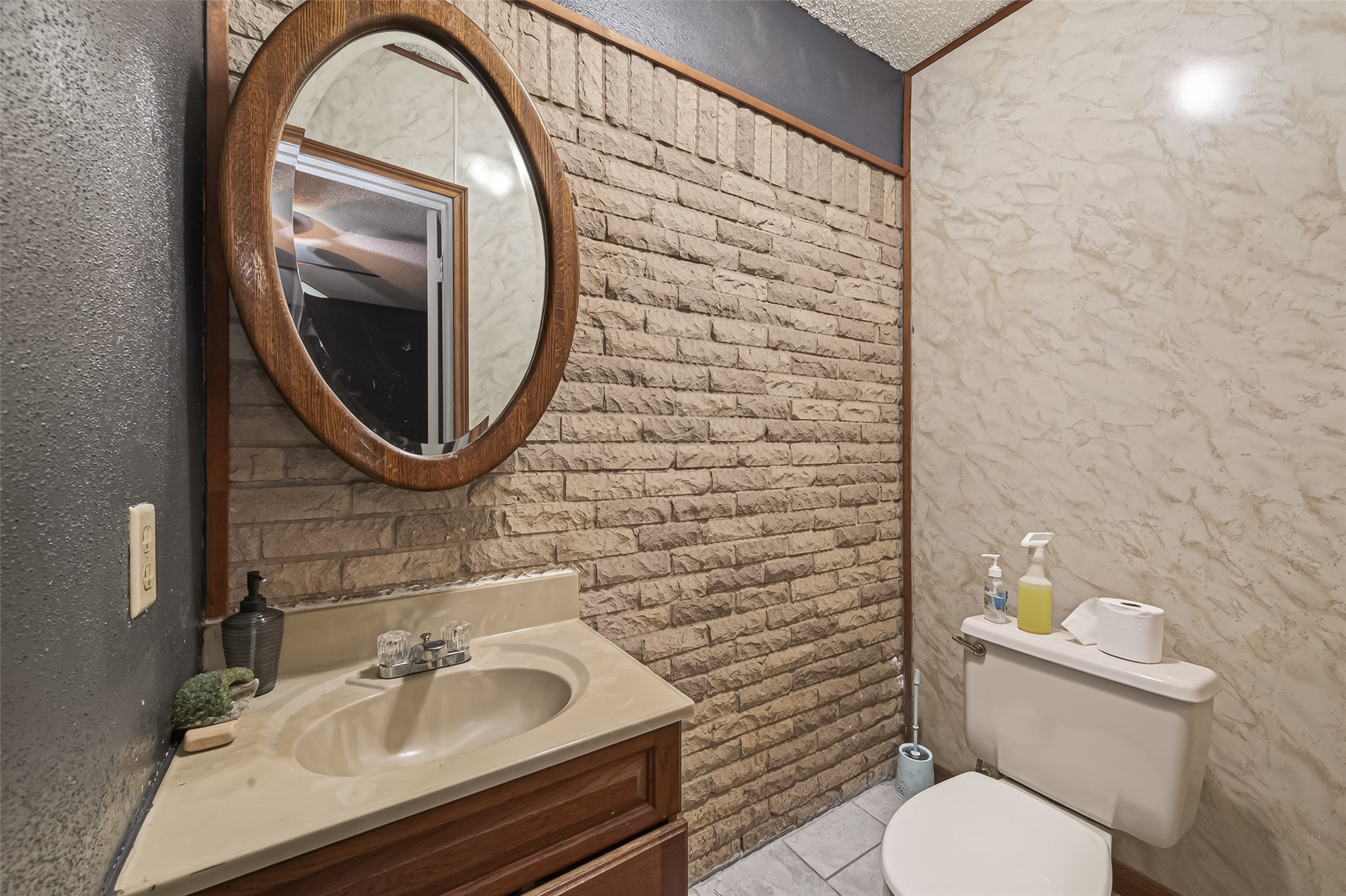 9771 Rambling Trail Houston, TX 77089 - Photo 28 of 37