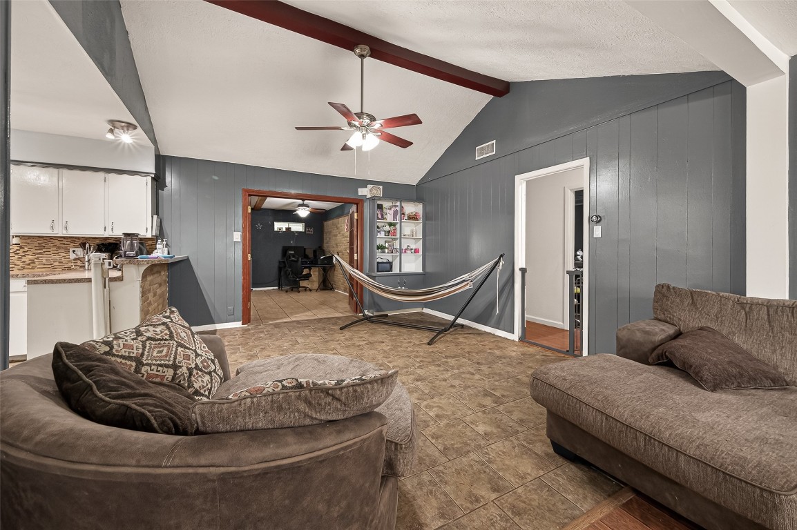 9771 Rambling Trail Houston, TX 77089 - Photo 6 of 37