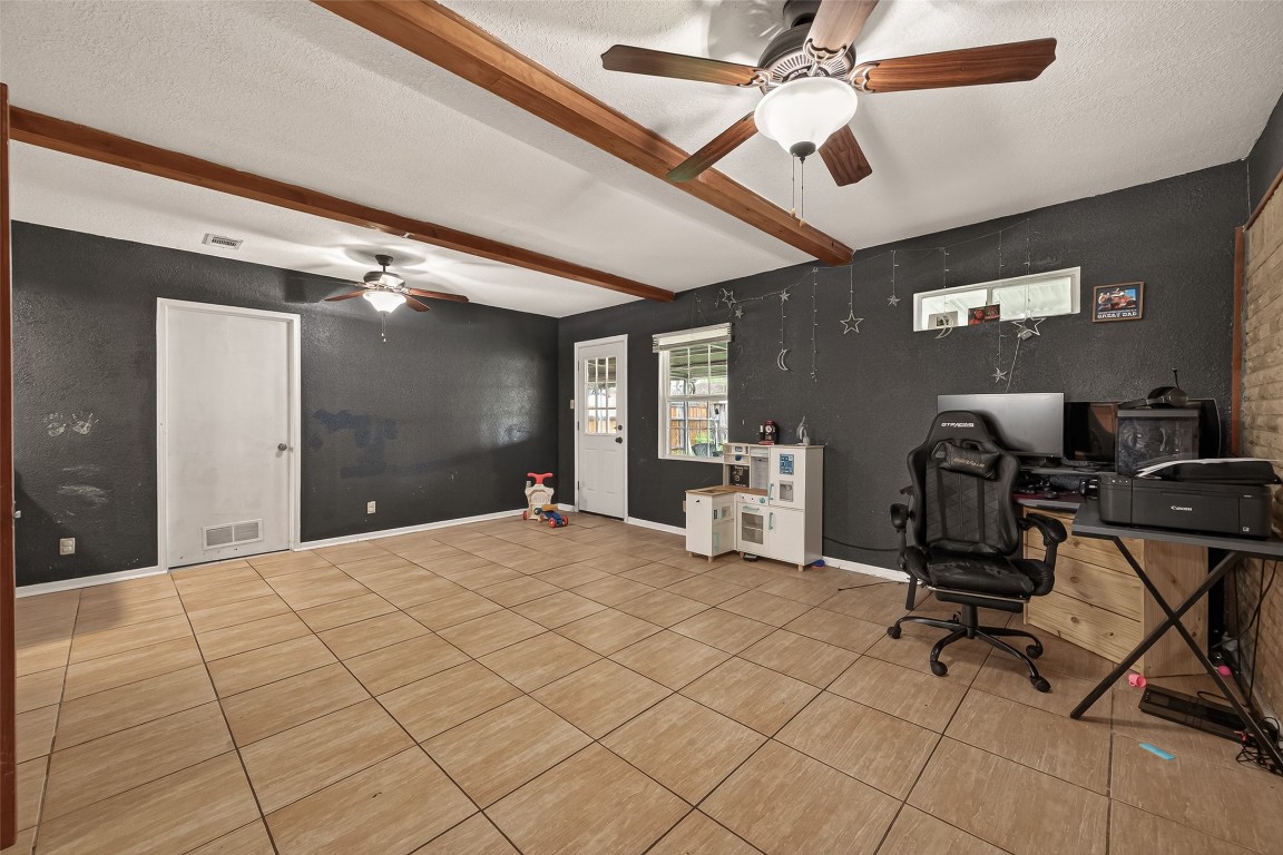 9771 Rambling Trail Houston, TX 77089 - Photo 10 of 37