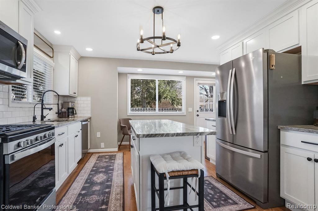 400 Red Oak Lane Rochester Hills, MI 48307 - Photo 11 of 48