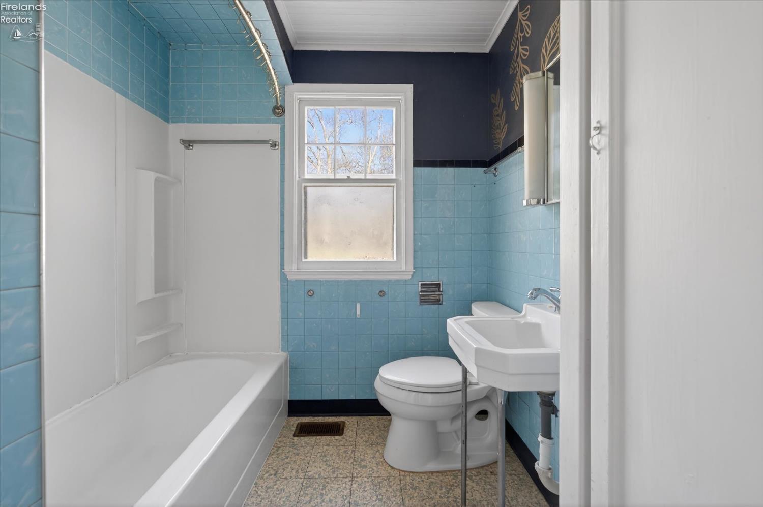 1641 Langram Road Put In Bay, OH 43456 - Photo 23 of 41 Gallery Image 23