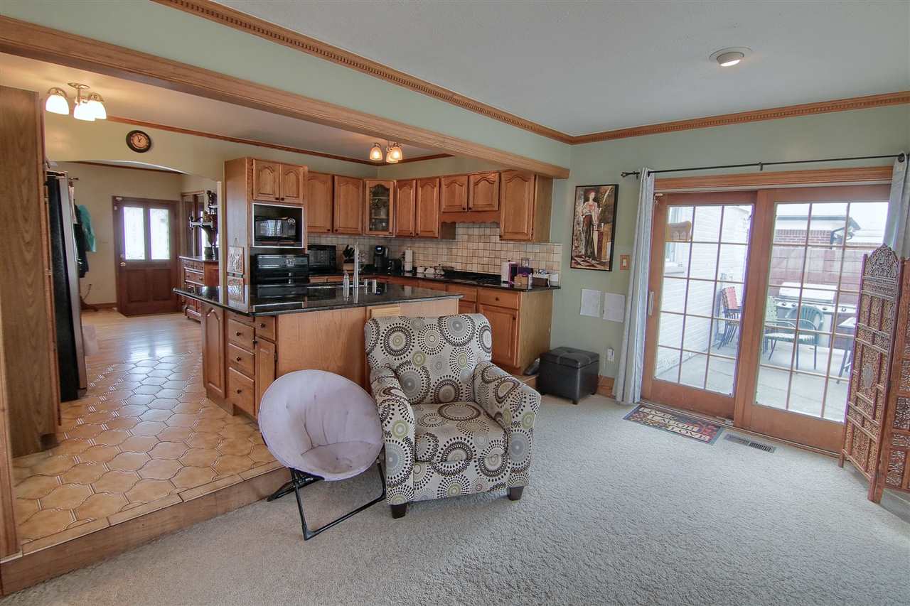 30143 Hayes Road Warren, MI 48088 - Photo 10 of 31 to back patio