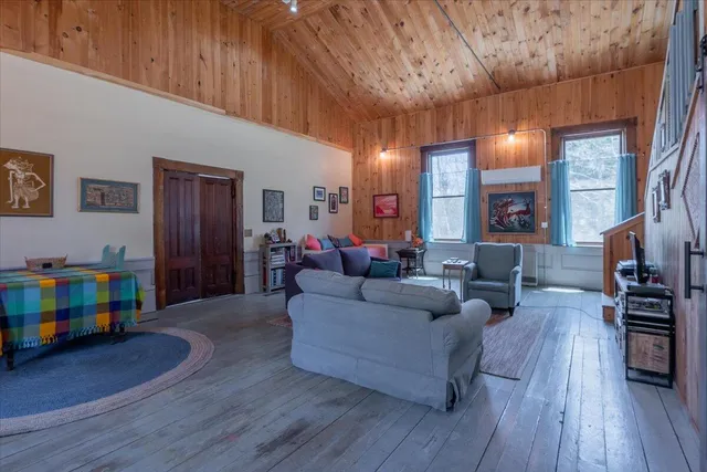 $325,000 | 2910 Burkettville Road, Liberty, ME 04949