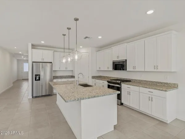 $399,990 | 37375 West San Ildefanso Avenue, Maricopa, AZ 85138