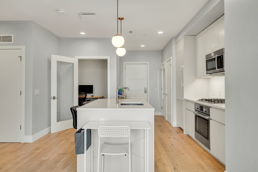191 Washington Street, Unit 421 Boston, MA 02135 - Photo 7 of 42