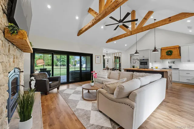 $911,599 | 11 Knolls Road, Wallkill, NY 12589