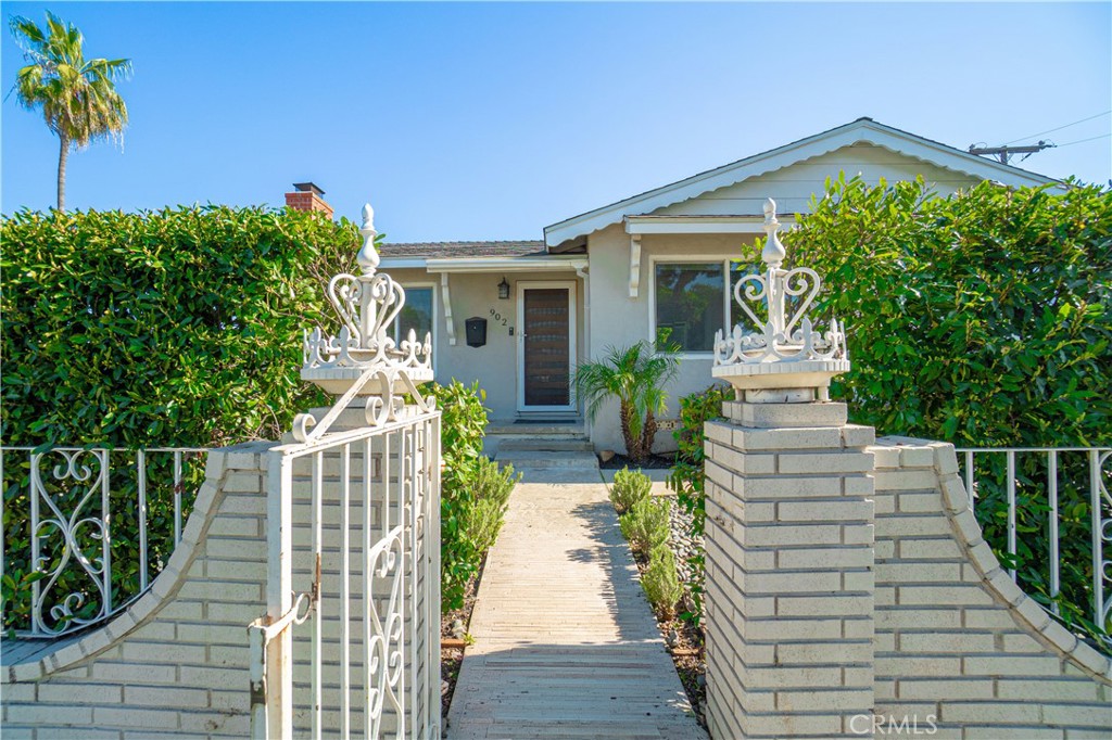 902 East 163rd Street Carson, CA 90746 - Photo 3 of 41