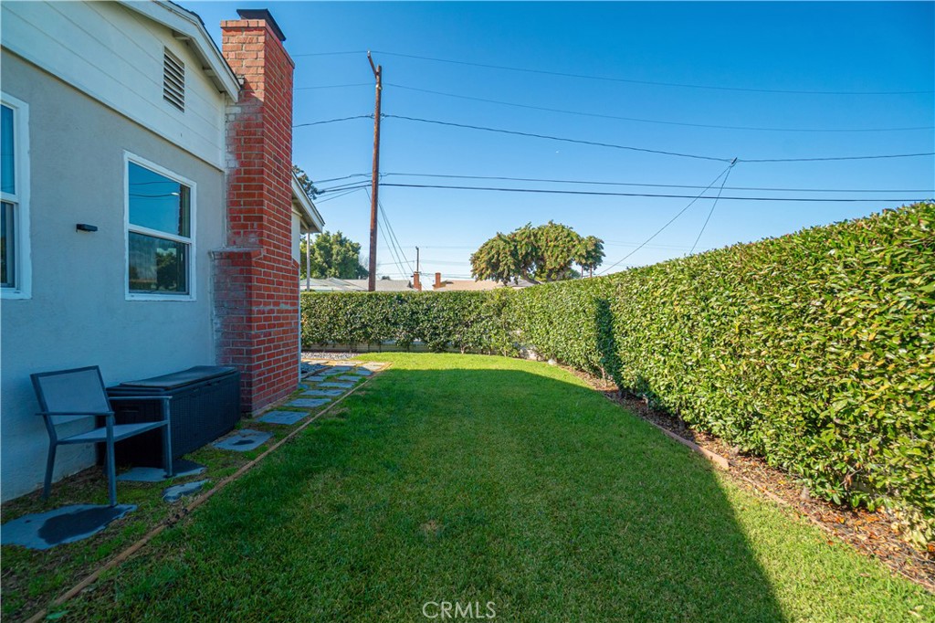 902 East 163rd Street Carson, CA 90746 - Photo 7 of 41