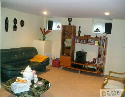 11 Rittner Lane Old Bridge, NJ 08857 - Photo 5 of 8 Gallery Image 5