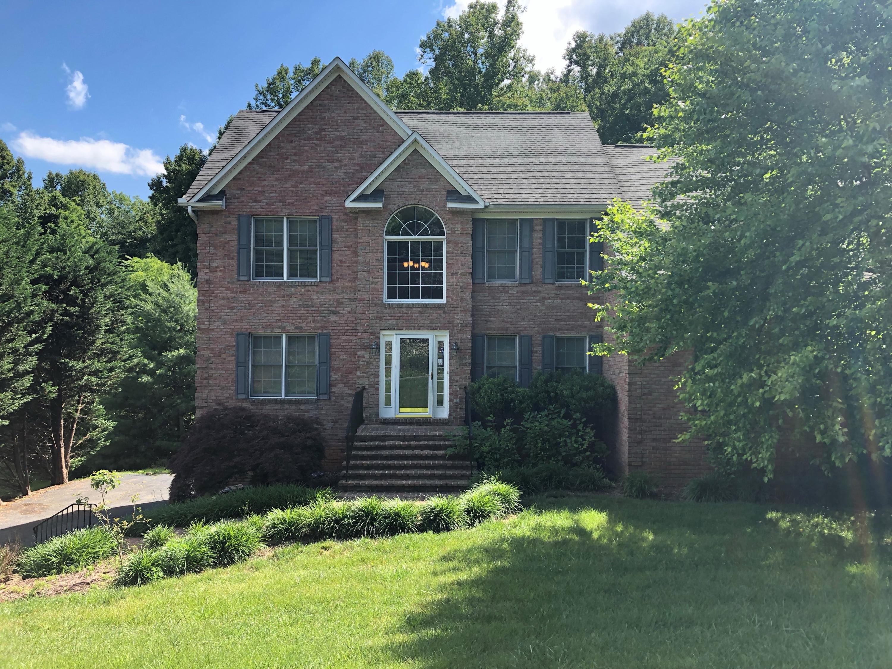 8286 Olsen Road Roanoke, VA 24019 - Photo 1 of 37 Front View