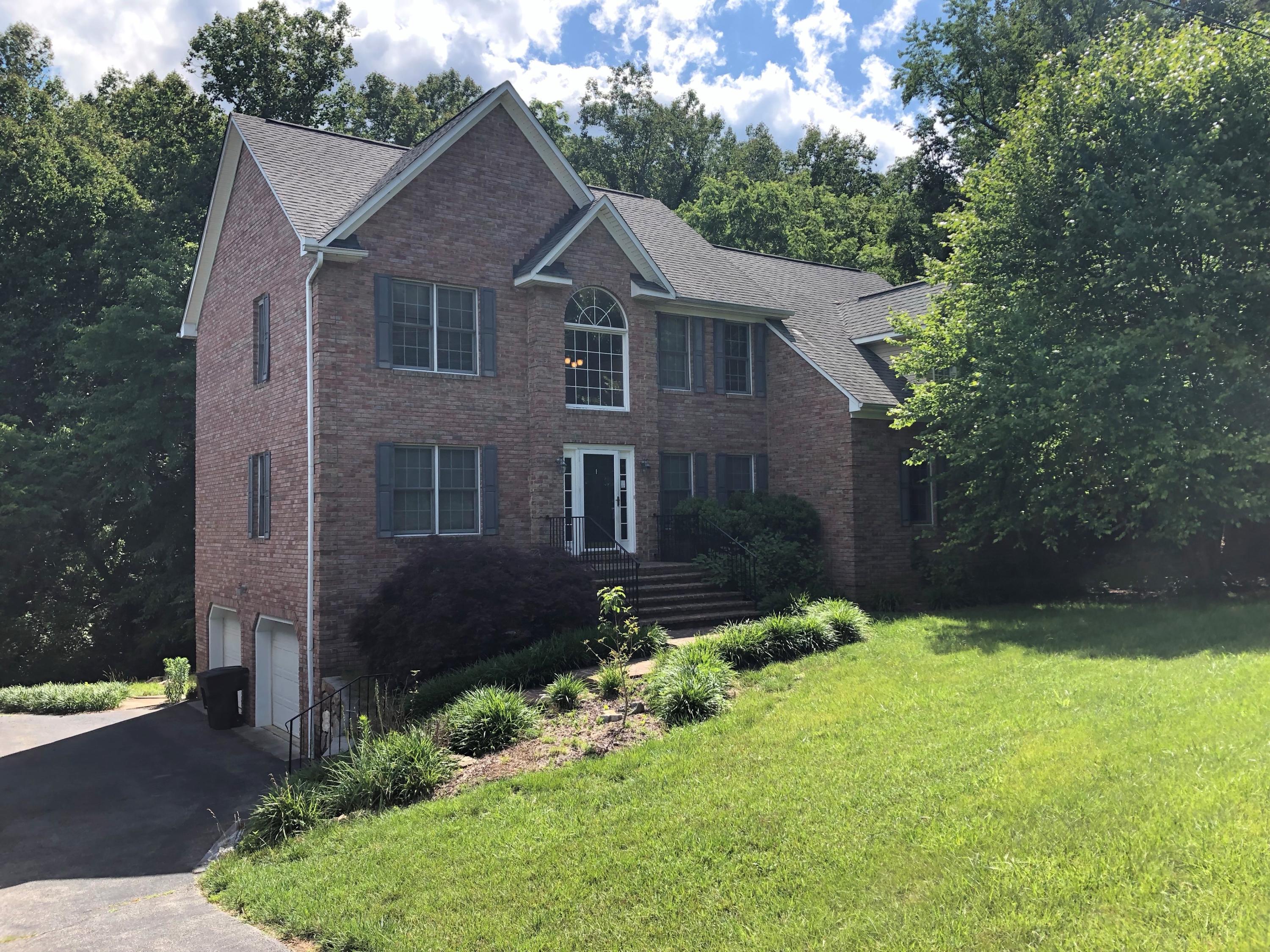8286 Olsen Road Roanoke, VA 24019 - Photo 2 of 37 Angled Front
