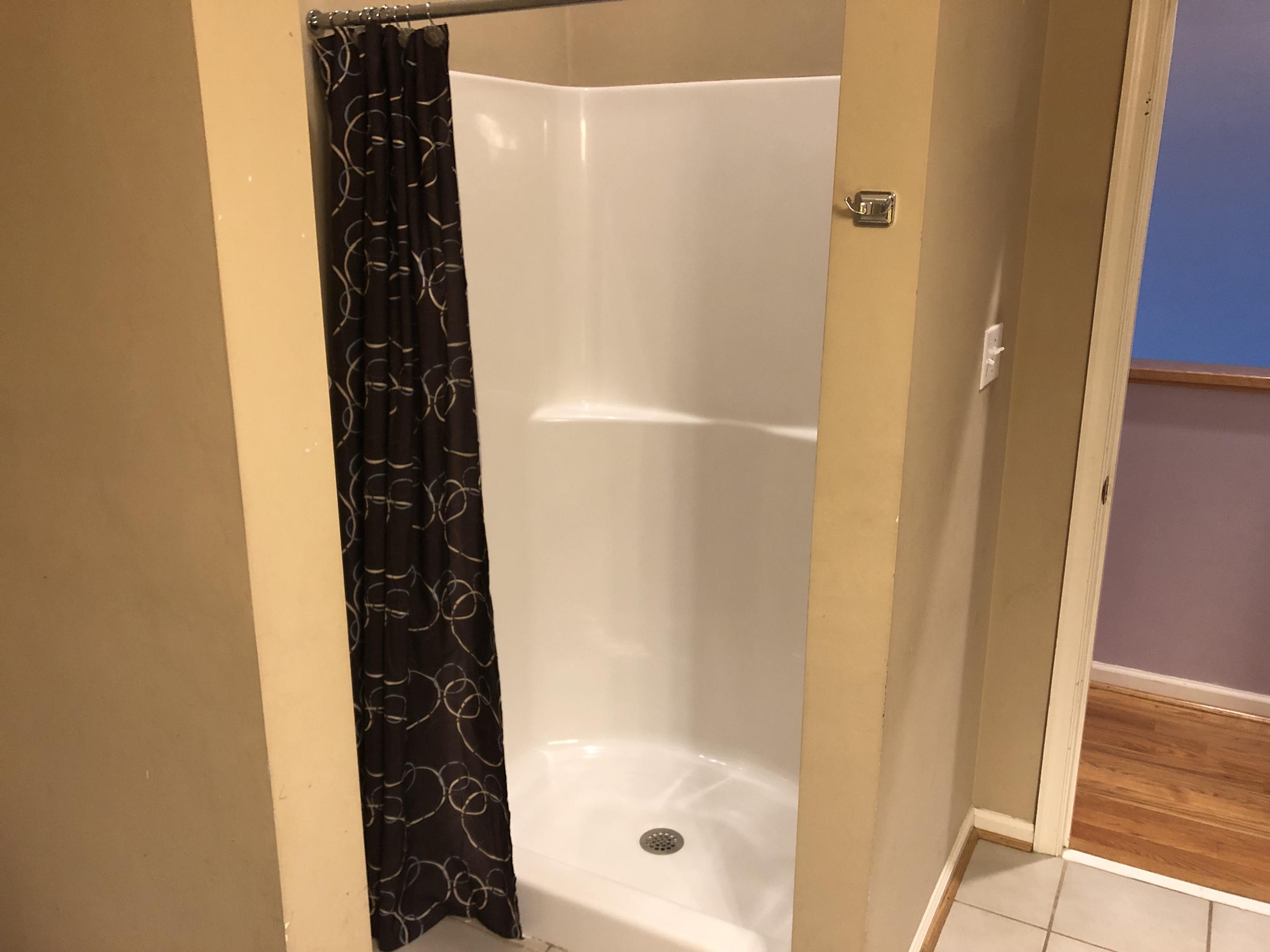8286 Olsen Road Roanoke, VA 24019 - Photo 17 of 37 Full bath 2