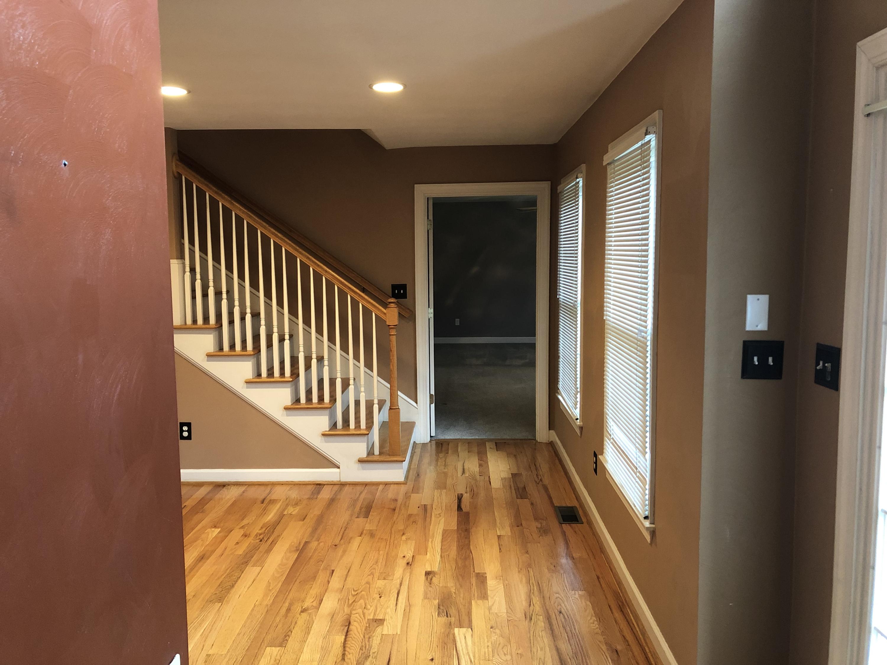 8286 Olsen Road Roanoke, VA 24019 - Photo 5 of 37 Foyer
