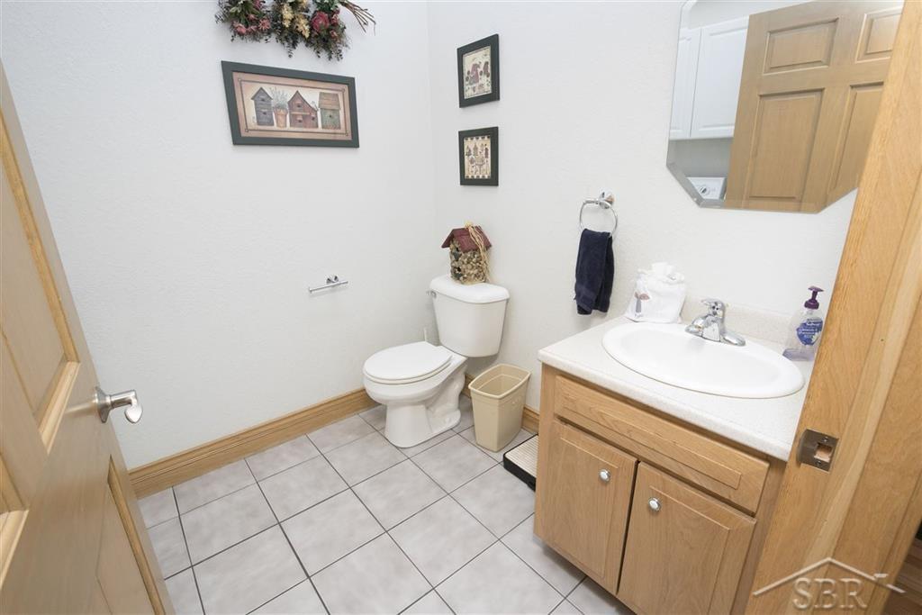 6085 Round Lake Road Gladwin, MI 48624 - Photo 15 of 38