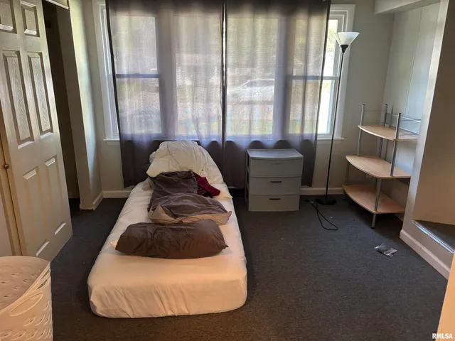 $94,900 | 205 South Emerald Lane, Carbondale, IL 62901