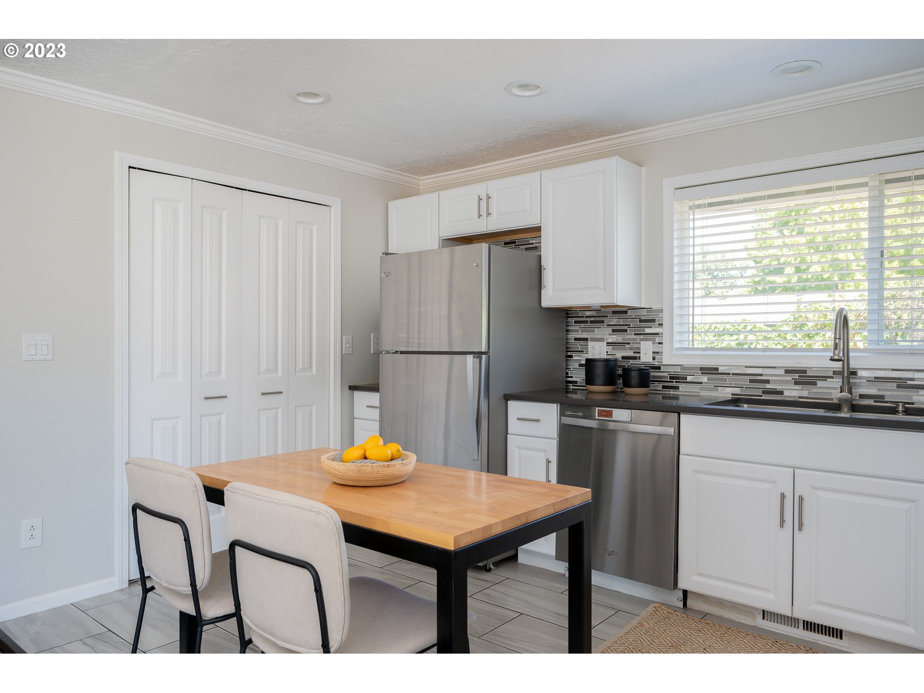 2115 Southwest 195th Avenue Aloha, OR 97003 - Photo 12 of 31