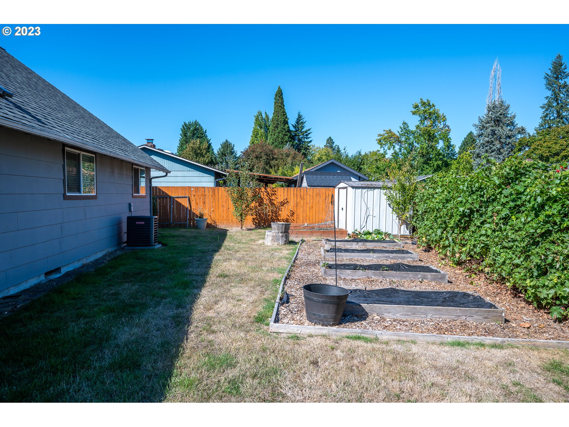 2115 Southwest 195th Avenue Aloha, OR 97003 - Photo 26 of 31