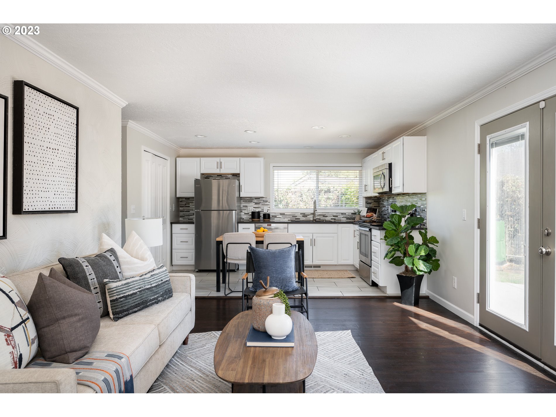 2115 Southwest 195th Avenue Aloha, OR 97003 - Photo 4 of 31