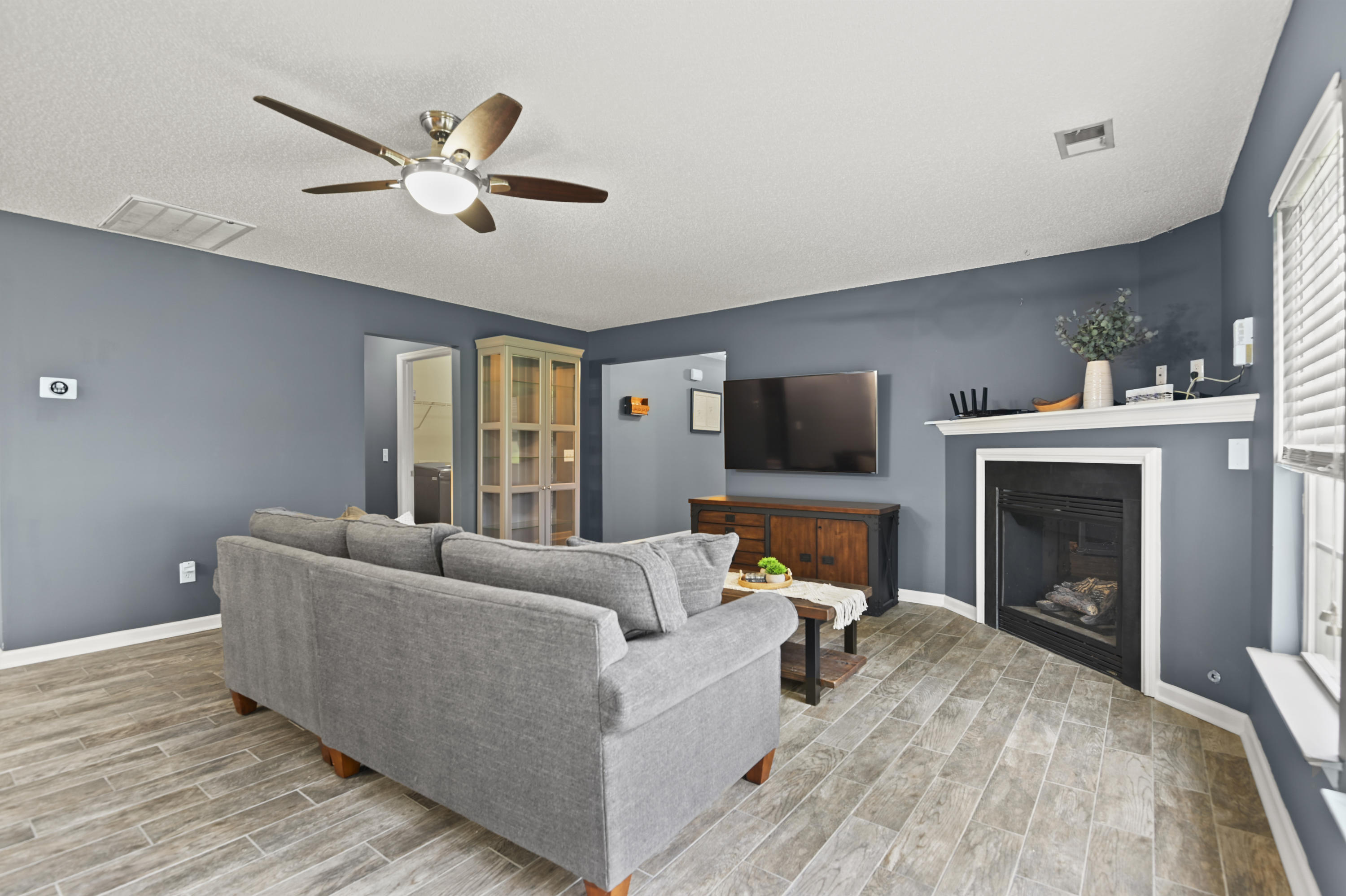 1124 Deerberry Road Hanahan, SC 29445 - Photo 10 of 26 _DSC1909