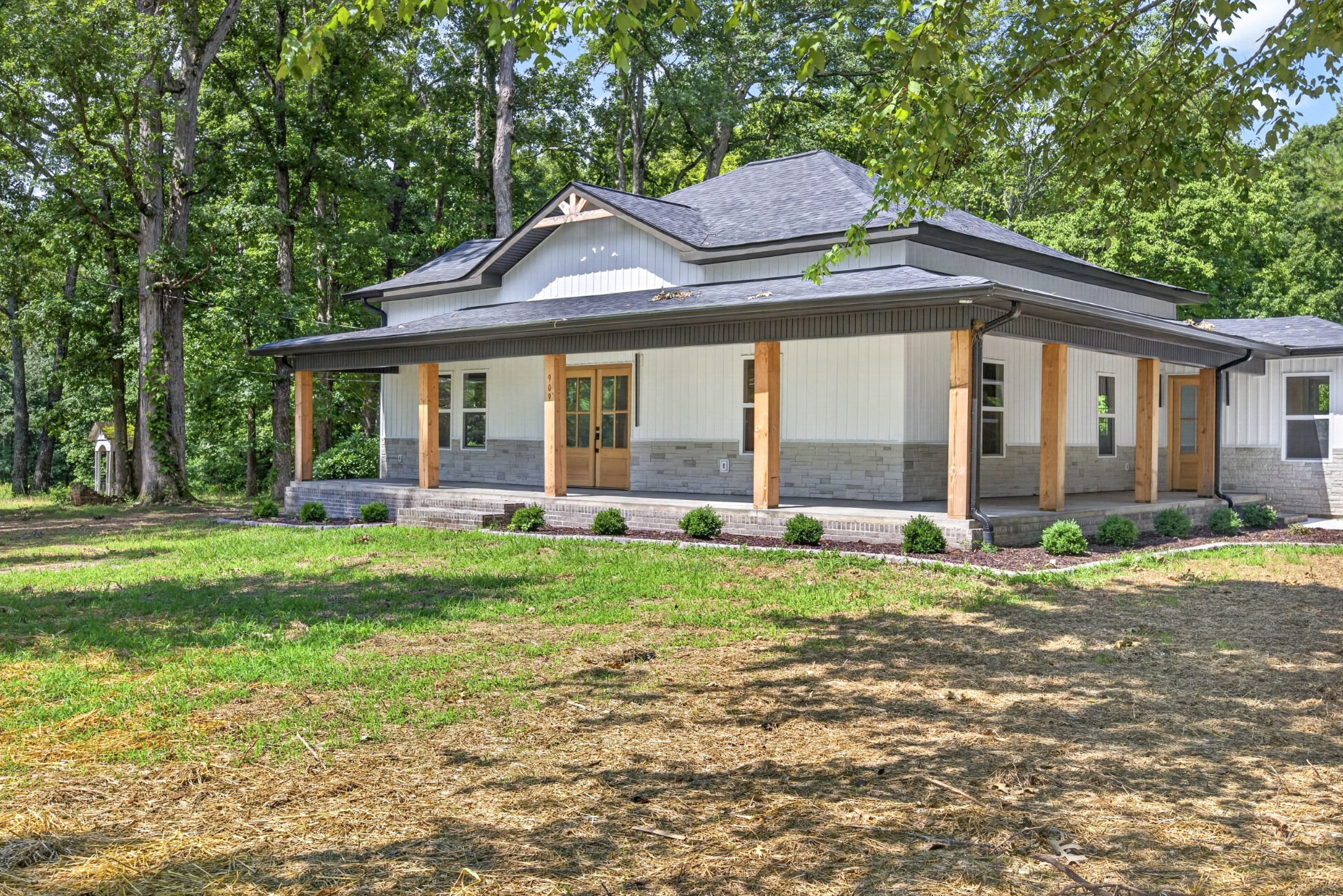 909 Hawkins Crawford Road Cookeville, TN 38501 - Photo 2 of 25