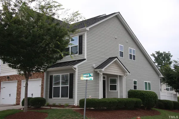 $2,050 | 2021 Chancellor Place, Raleigh, NC 27603
