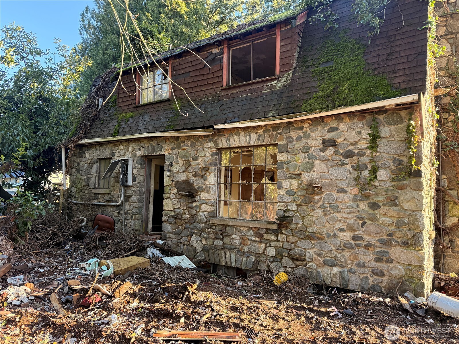 12649 16th Avenue South Seattle, WA 98168 - Photo 2 of 5 a front view of a house with garden