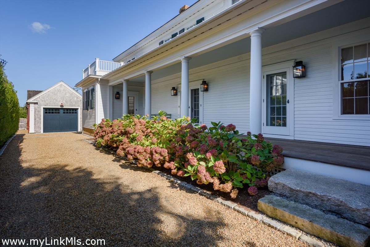 27 Pierce Lane Edgartown, MA 02539 - Photo 3 of 49 Side porch/entrance