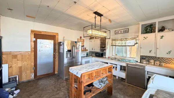$70,000 | 213 Clinton Street, Austin, MN 55912