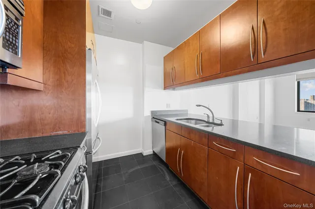 $6,500 | 380 Lenox Avenue, Unit PH12F | Central Harlem