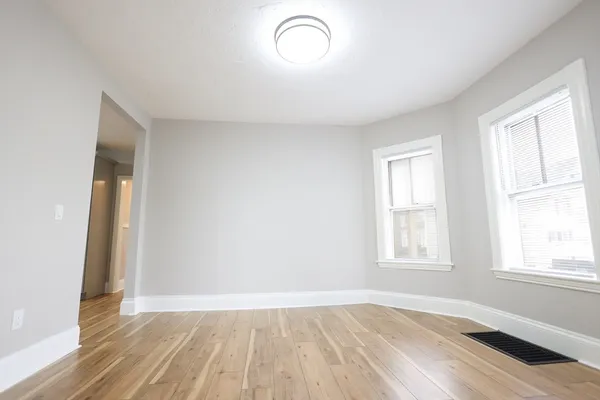 $2,950 | 31 Graham Street, Unit 1, Quincy, MA 02169