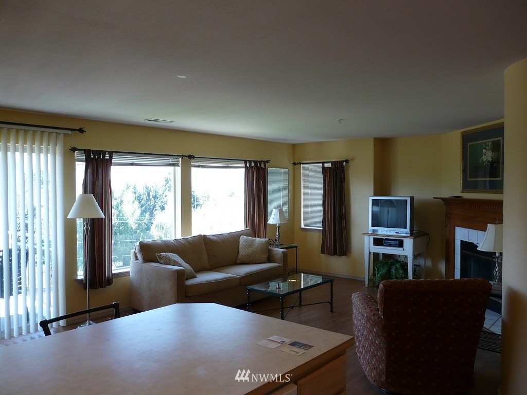 808 West Manson Road, Unit B204 Chelan, WA 98816 - Photo 9 of 14 Gallery Image 9