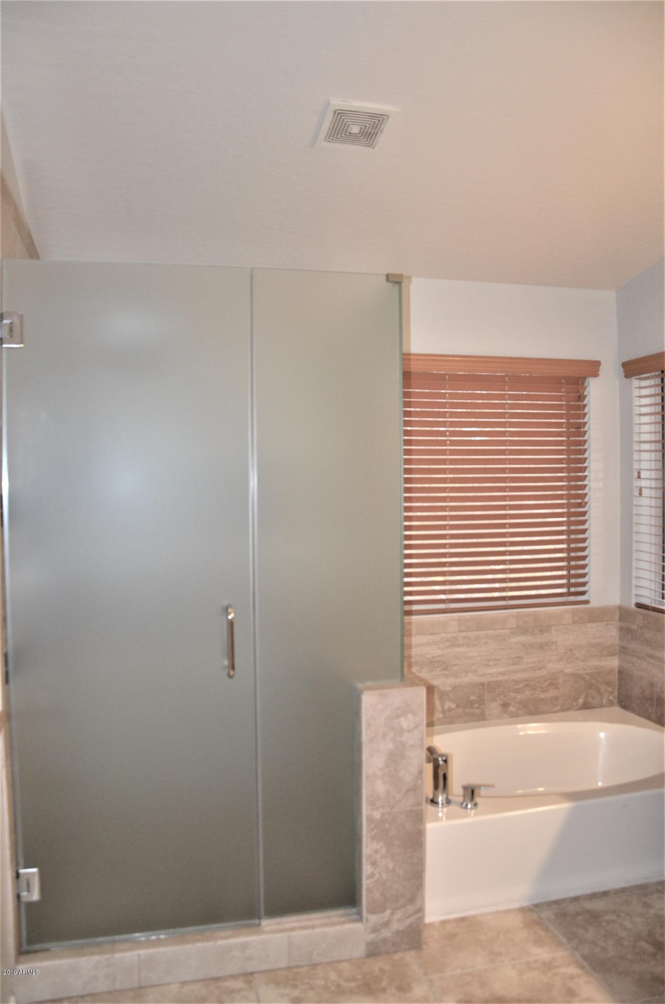 837 West Shellfish Drive Gilbert, AZ 85233 - Photo 12 of 31 Master Shower