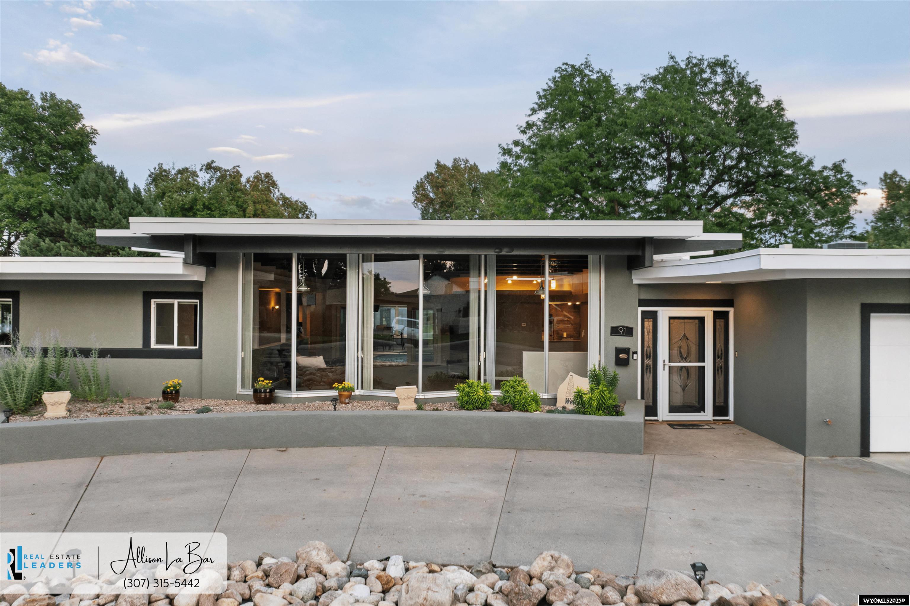 91 Magnolia Casper, WY 82604 - Photo 3 of 49