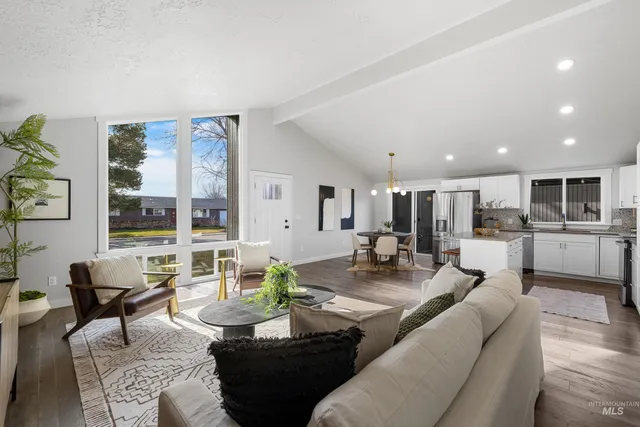 $599,900 | 8020 Hummel Drive, Boise, ID 83709