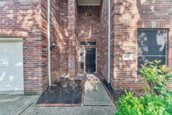 $369,000 | 9107 Baber Drive, Houston, TX 77095