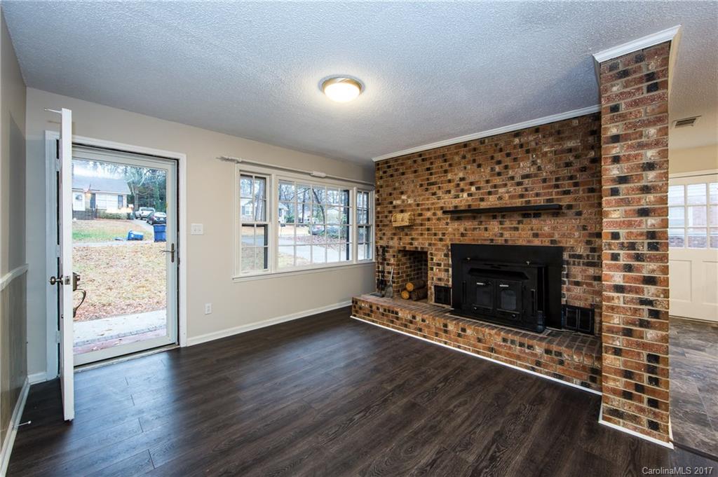 224 Clearbrook Road Matthews, NC 28105 - Photo 3 of 15 Gallery Image 3