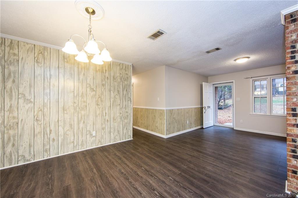 224 Clearbrook Road Matthews, NC 28105 - Photo 4 of 15 Gallery Image 4