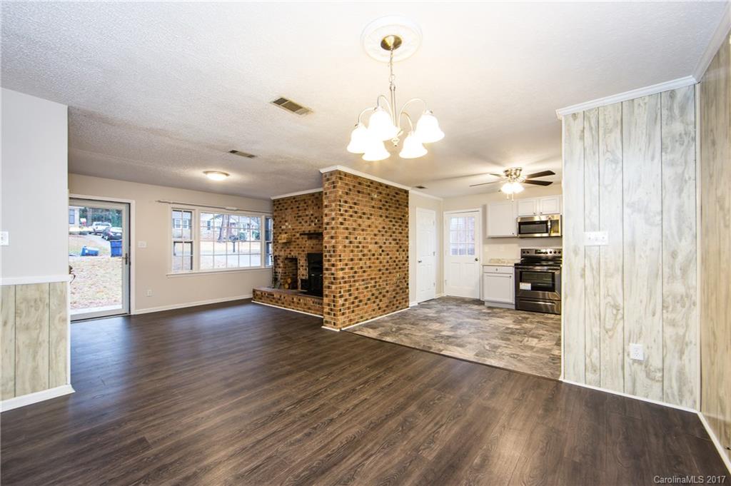 224 Clearbrook Road Matthews, NC 28105 - Photo 5 of 15 Gallery Image 5