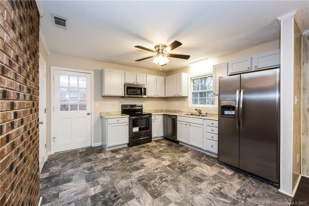 224 Clearbrook Road Matthews, NC 28105 - Photo 8 of 15 Gallery Image 8