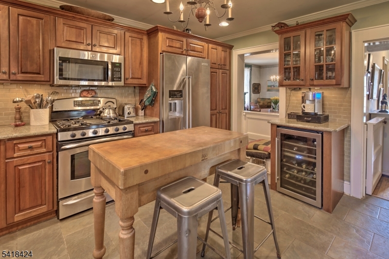 11 Halstead Street Clinton, NJ 08809 - Photo 12 of 30