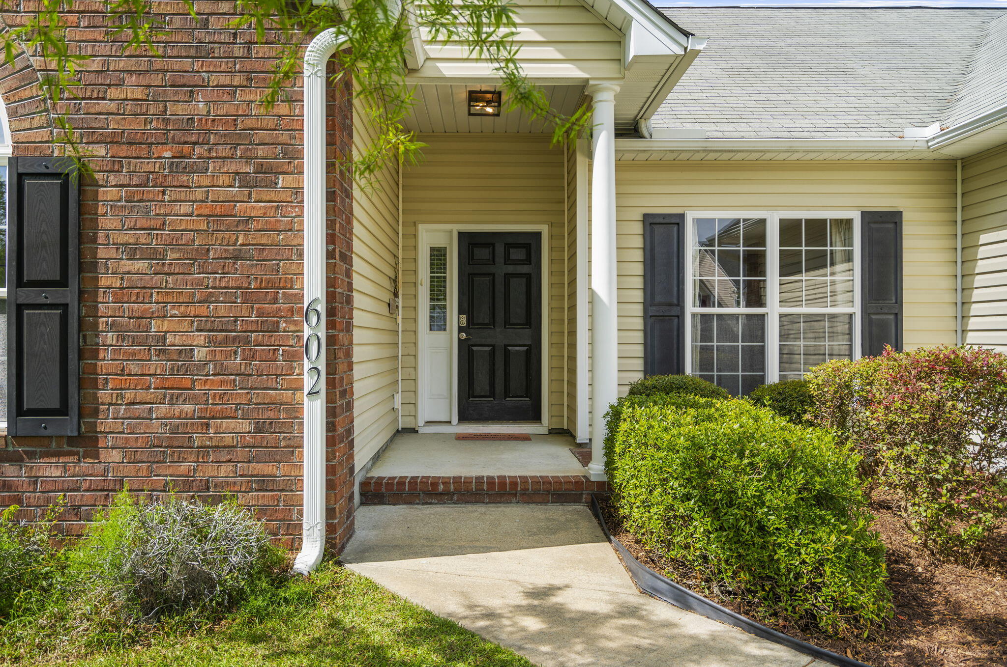 602 Curing Court Moncks Corner, SC 29461 - Photo 4 of 47 8579