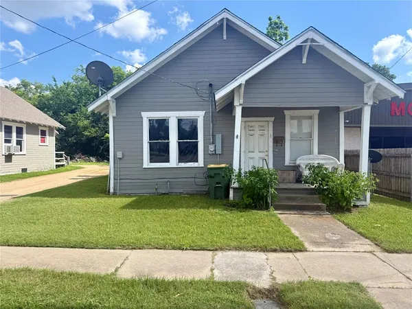 $99,999 | 390 Live Oak Street, Marlin, TX 76661