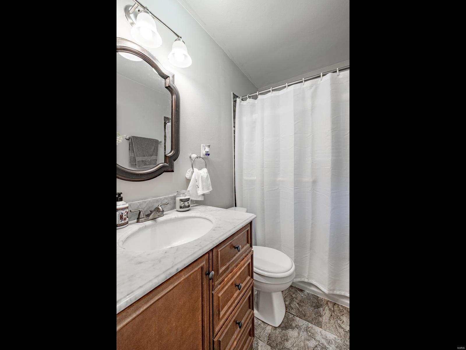 9754 MacKenzie Road St. Louis, MO 63123 - Photo 16 of 26